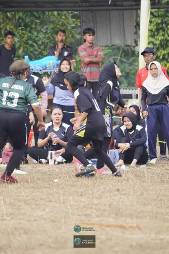 RT01 RW09 VS RT02 RW10 225
