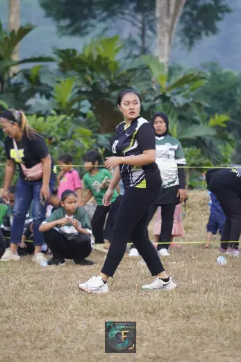 RT01 RW09 VS RT02 RW10 242