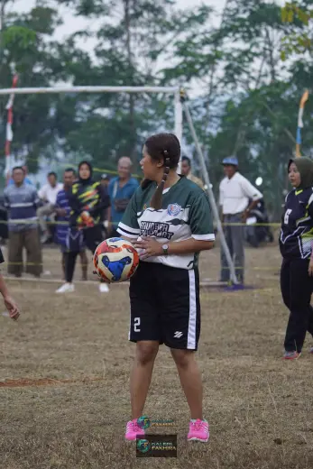 RT01 RW09 VS RT02 RW10 279